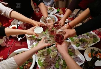 日本人喝白酒在街上(圖5)