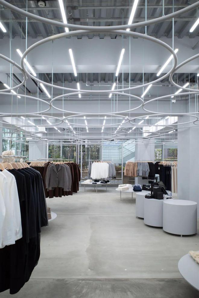 妹島和世與西澤立衛(wèi)共同操刀無印良品代官山店空間美學(xué)設(shè)計(圖1)