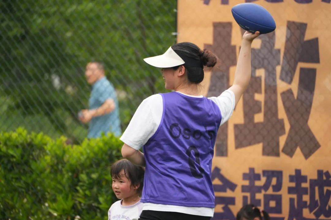 “零基礎(chǔ)”也能玩的腰旗橄欖球讓親子家庭盡情“放飛自我”(圖8)